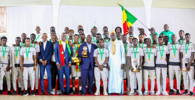 Macky Sall octroie une prime spéciale de 10 millions de francs CFA à chacun des vainqueurs de la CAN U20 Macky Sall octroie une prime spéciale de 10 millions de francs CFA à chacun des vainqueurs de la CAN U20