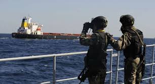 Golfe de Guinée: six marins d'un pétrolier danois enlevés par des pirates (marine française)