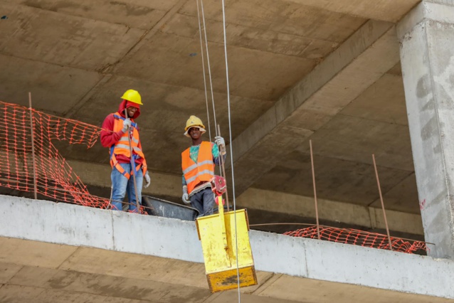 ​Le Chef de l'État Macky SALL s'est rendu aujourd'hui sur le chantier de construction de la polyclinique de l'hôpital principal de Dakar.