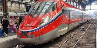 Grève du 13 avril : 80 % des TGV maintenus, vols annulés dans trois aéroports Grève du 13 avril : 80 % des TGV maintenus, vols annulés dans trois aéroports