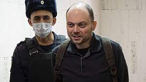 Russie: l'opposant Vladimir Kara-Mourza condamné à 25 ans de prison Russie: l'opposant Vladimir Kara-Mourza condamné à 25 ans de prison