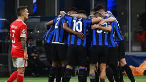 LIGUE DES CHAMPIONS - UN DERBY MILANAIS EN DEMIES : L'INTER SORT BENFICA ET REJOINT L'AC MILAN LIGUE DES CHAMPIONS - UN DERBY MILANAIS EN DEMIES : L'INTER SORT BENFICA ET REJOINT L'AC MILAN