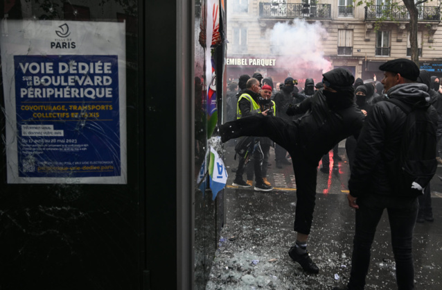 France : tensions en tête du cortège du 1er mai
