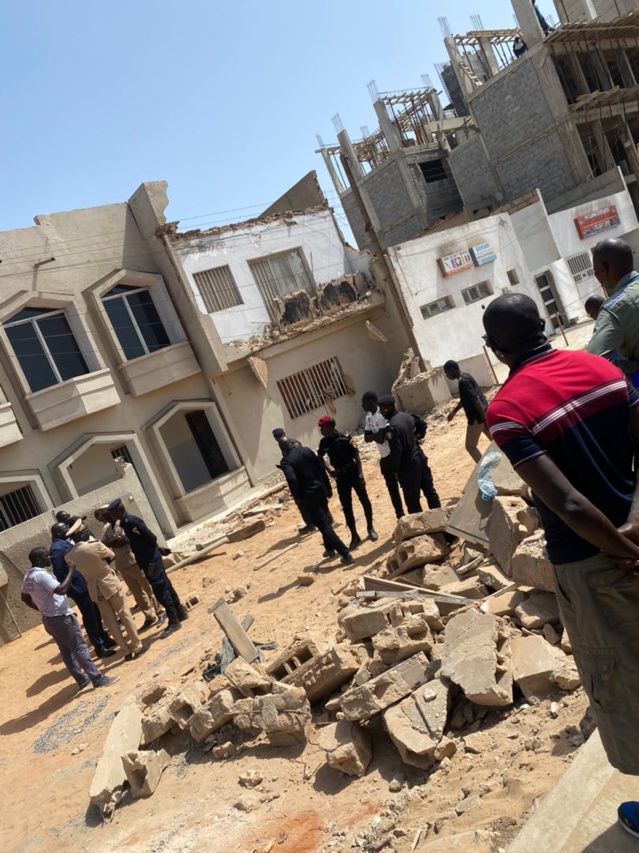 Parcelles Assainies : L’effondrement d’un bâtiment fait deux (2) morts… Parcelles Assainies : L’effondrement d’un bâtiment fait deux (2) morts…