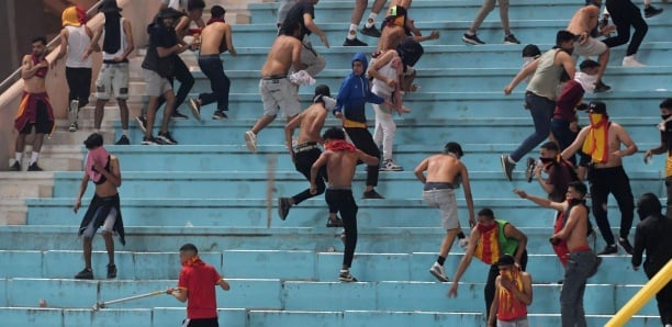 Foot: 31 supporters de l'Espérance de Tunis placés en détention après des violences Foot: 31 supporters de l'Espérance de Tunis placés en détention après des violences