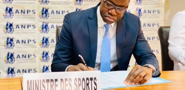 Ministère des Sports : Les dépenses somptuaires de Yankhoba Diatara Ministère des Sports : Les dépenses somptuaires de Yankhoba Diatara