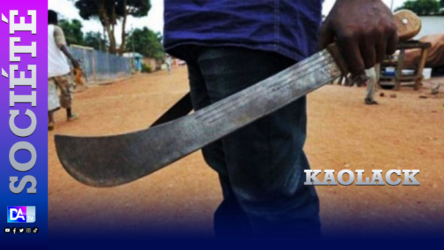 Kaolack : Un "lutteur-agresseur" assène un coup de machette à un gérant de multiservice...Interpellé, O. Faye détenait par devers lui sa licence de lutteur. Kaolack : Un "lutteur-agresseur" assène un coup de machette à un gérant de multiservice...Interpellé, O. Faye détenait par devers lui sa licence de lutteur.
