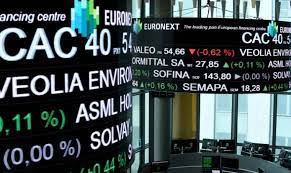 La Bourse de Paris tombe à un plus bas depuis fin mars, la santé de l'économie inquiète La Bourse de Paris tombe à un plus bas depuis fin mars, la santé de l'économie inquiète