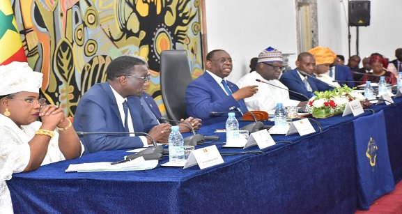 Macky Sall : « l’Etat est, et restera debout pour protéger la Nation » Macky Sall : « l’Etat est, et restera debout pour protéger la Nation »