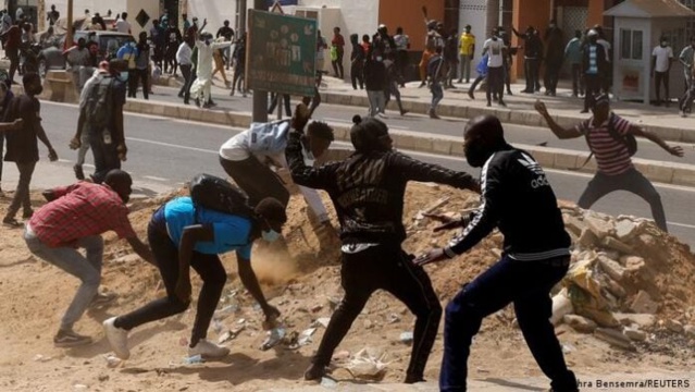 Sénégal: baisse progressive des tensions, internet suspendu sur certaines plages horaires