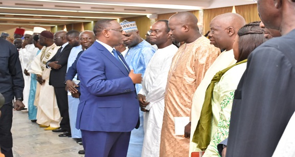 Dialogue national : les 9 commissions installées, les TDR bientôt disponibles Dialogue national : les 9 commissions installées, les TDR bientôt disponibles