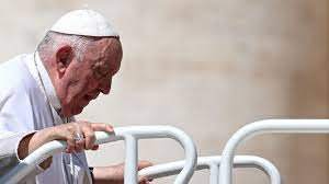 Le pape va être opéré mercredi pour un risque d'occlusion intestinale (Vatican) Le pape va être opéré mercredi pour un risque d'occlusion intestinale (Vatican)