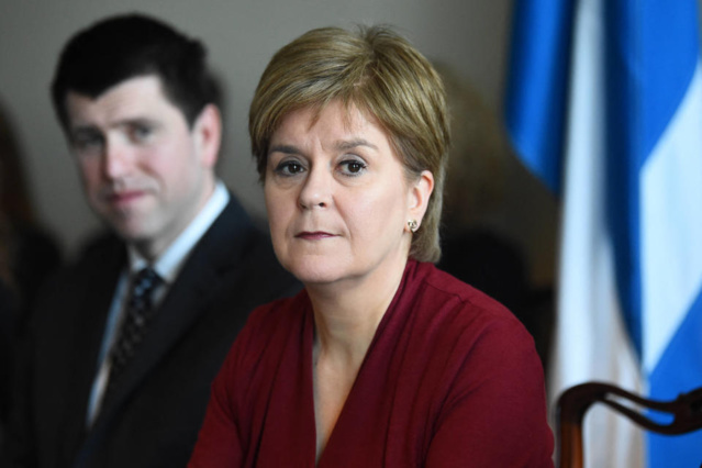 L'ex-Première ministre écossaise Nicola Sturgeon clame son "innoncence" après sa garde à vue L'ex-Première ministre écossaise Nicola Sturgeon clame son "innoncence" après sa garde à vue