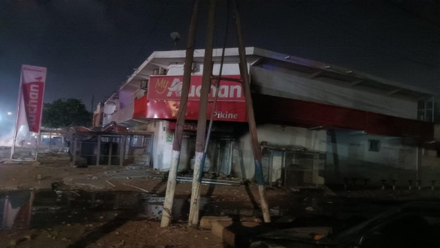 Auchan Sénégal met une partie de son personnel au chômage technique après les troubles Auchan Sénégal met une partie de son personnel au chômage technique après les troubles