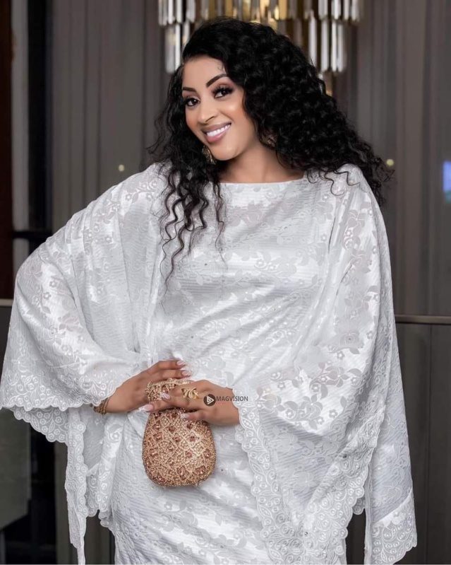 Sokhna Aïdara, épouse du chanteur Waly Seck, la "force tranquille" ! Sokhna Aïdara, épouse du chanteur Waly Seck, la "force tranquille" !