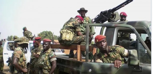Guinée : les soldats ne sont plus autorisés à garder leur barbe Guinée : les soldats ne sont plus autorisés à garder leur barbe