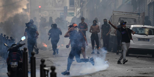 Mort de Nahel : très jeunes, issus des cités, membres de l'ultragauche... Quel est le profil des émeutiers ?