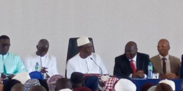 Macky Sall : « Ceux qui s’agitent dans les médias ou les réseaux sociaux ne croyez pas que leur avis peut m’affecter… » Macky Sall : « Ceux qui s’agitent dans les médias ou les réseaux sociaux ne croyez pas que leur avis peut m’affecter… »