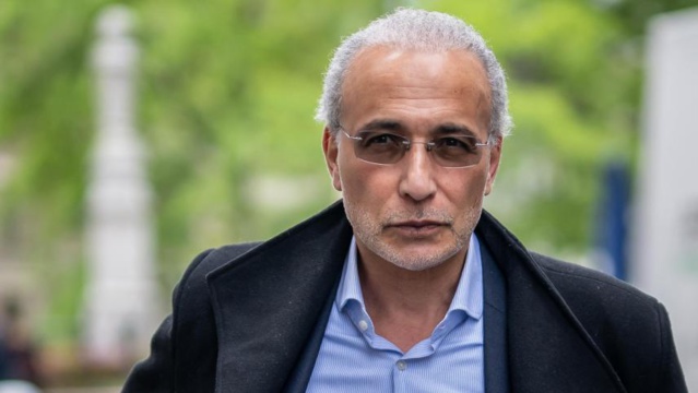 Tariq Ramadan sera jugé par une cour criminelle départementale. Il est suspecté du viol de quatre femmes, entre 2009 et 2014.