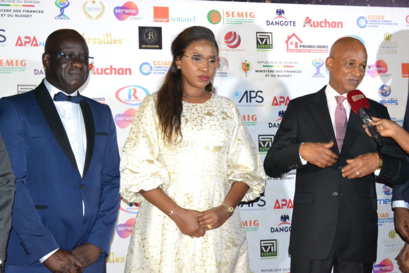 18 ème édition des Cauris d'Or- Les deux champions nationaux Youssou Ndour et Mbagnick Diop ont mis le feu au King Fahd Palace (IMAGES)