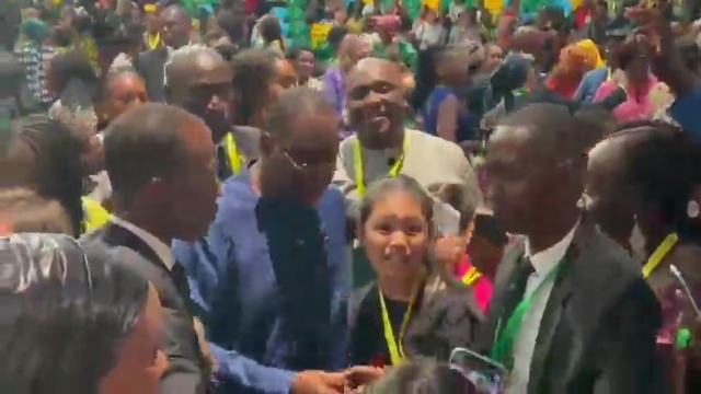 Kigali/ Avec un public composite très enthousiaste: Le président de la République, Macky Sall accueilli en héros, profite déjà, des fruits de son acte