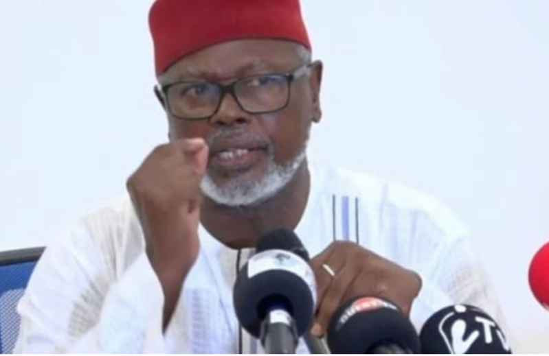 Alioune Tine tire sur Yoro Dia : « mon ancien étudiant a perdu la tête depuis qu’il s’est approché du pouvoir… » Alioune Tine tire sur Yoro Dia : « mon ancien étudiant a perdu la tête depuis qu’il s’est approché du pouvoir… »