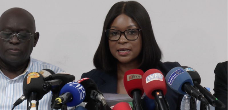 Par ici, les honoraires ! Par ici, les honoraires !