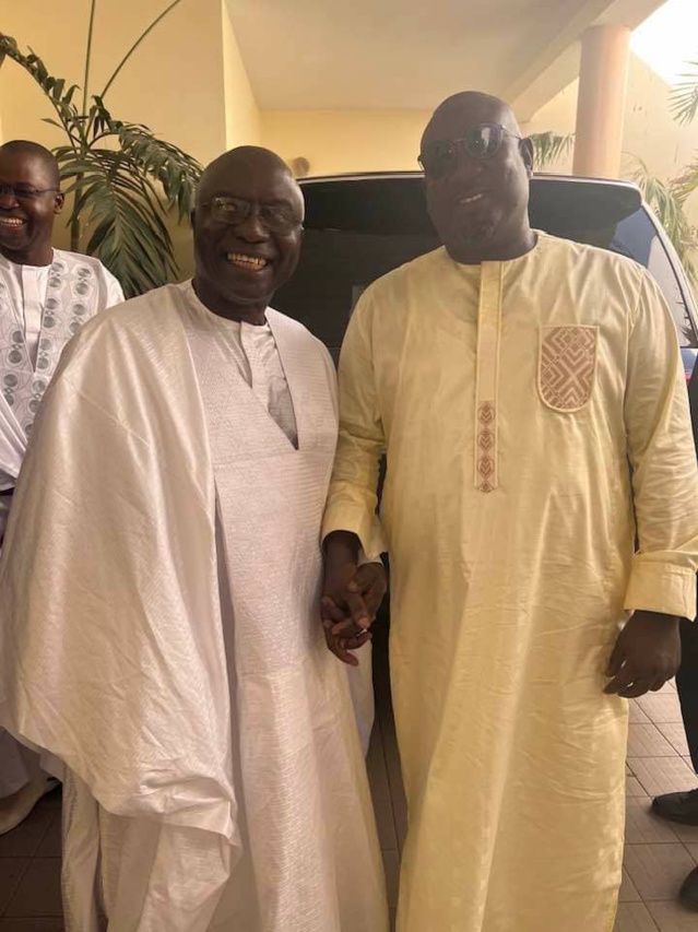 Grosse perte pour Idrissa Seck- Omar Fall, un des éléments de sa garde rapprochée, n'est plus ! Grosse perte pour Idrissa Seck- Omar Fall, un des éléments de sa garde rapprochée, n'est plus !