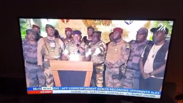 Gabon : coup d'Etat en cours, les militaires annoncent la fin du régime Gabon : coup d'Etat en cours, les militaires annoncent la fin du régime