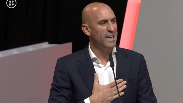 Affaire Luis Rubiales : le gouvernement espagnol va demander au Tribunal du sport de suspendre le président de la fédération Affaire Luis Rubiales : le gouvernement espagnol va demander au Tribunal du sport de suspendre le président de la fédération