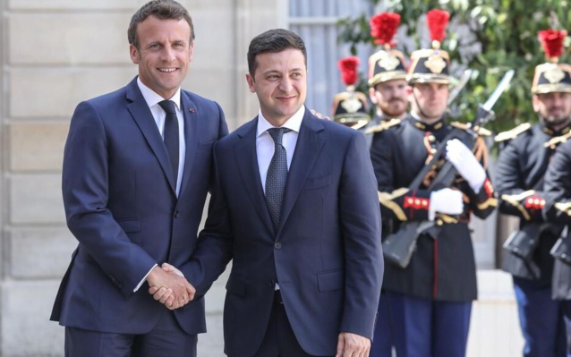 Guerre en Ukraine : Volodymyr Zelensky et Emmanuel Macron ont échangé sur les "moyens d'assurer le fonctionnement" du couloir céréalier en mer Noire Guerre en Ukraine : Volodymyr Zelensky et Emmanuel Macron ont échangé sur les "moyens d'assurer le fonctionnement" du couloir céréalier en mer Noire