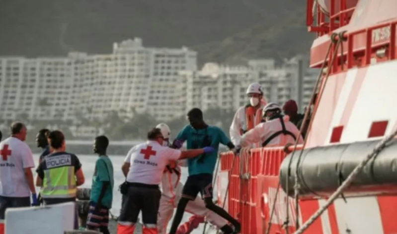 550 migrants sénégalais secourus près des îles Canaries 550 migrants sénégalais secourus près des îles Canaries
