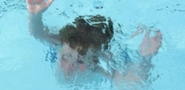 Radisson Blu Hotel : Une fillette s’est noyée dans la piscine Radisson Blu Hotel : Une fillette s’est noyée dans la piscine
