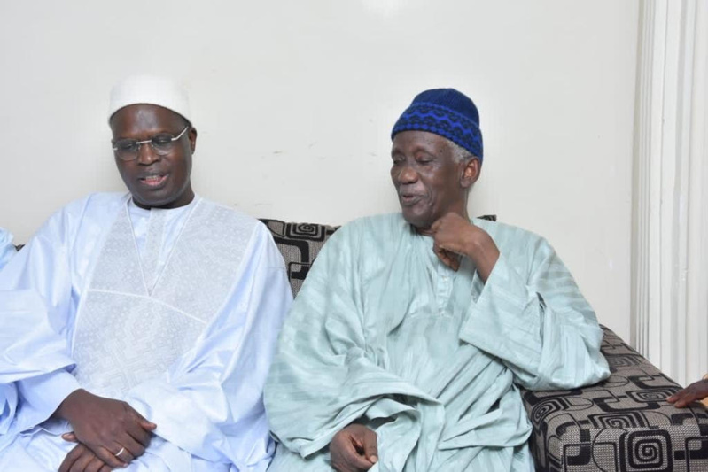 Khalifa Sall à Tivaouane pour son ziar Khalifa Sall à Tivaouane pour son ziar