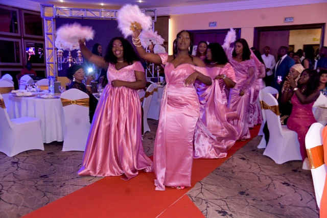 Retour  en images sur le mariage royal de la petite fille du Président Mbagnick Diop 