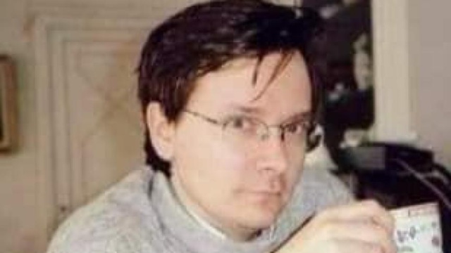 Attaque au couteau à Arras : qui était Dominique Bernard, le professeur de français tué ? Attaque au couteau à Arras : qui était Dominique Bernard, le professeur de français tué ?