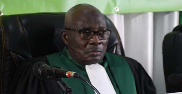 Audience à la Cour de la CEDEAO sur les requêtes déposées par Ousmane Sonko- Le juge Gbéri-bé Ouattara traite Juan Branco d' "impoli" avant de lui retirer la parole Audience à la Cour de la CEDEAO sur les requêtes déposées par Ousmane Sonko- Le juge Gbéri-bé Ouattara traite Juan Branco d' "impoli" avant de lui retirer la parole