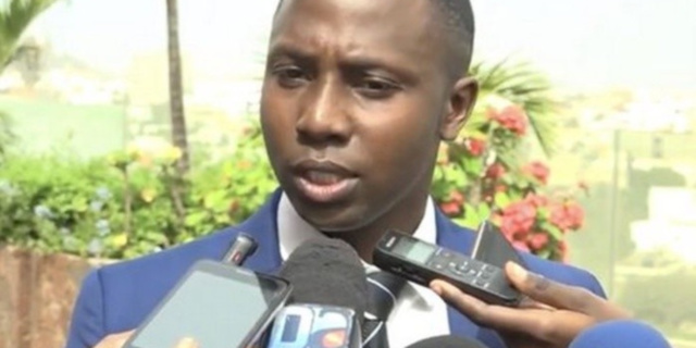 Niet catégorique de la Dge opposé au mandataire de Sonko : Adha tape du poing sur la table et interpelle Macky Sall Niet catégorique de la Dge opposé au mandataire de Sonko : Adha tape du poing sur la table et interpelle Macky Sall