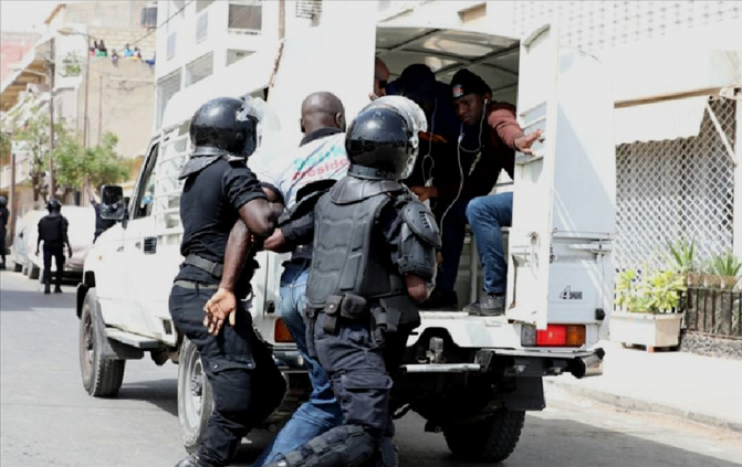 Trafic de chanvre indien, usurpation d'identité : Le Capo dit “Kadu”, un grand fournisseur de Rufisque, arrêté Trafic de chanvre indien, usurpation d'identité : Le Capo dit “Kadu”, un grand fournisseur de Rufisque, arrêté