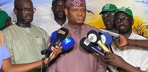 Aliou Mamadou Dia, candidat du PUR sur la tournée du Président : "Il faut le laisser faire sa dernière parade" Aliou Mamadou Dia, candidat du PUR sur la tournée du Président : "Il faut le laisser faire sa dernière parade"