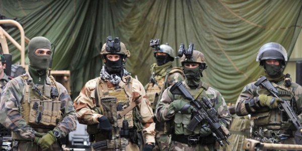 "Permis de tuer" : quand les services secrets français règlent les comptes "Permis de tuer" : quand les services secrets français règlent les comptes