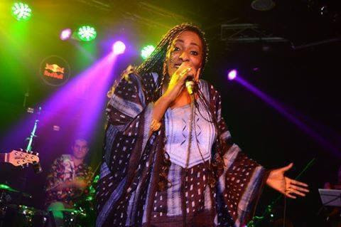 Fanta Soundioulou Cissokho :L'icône de la musique mandingue à l'assaut de l'Occident. Fanta Soundioulou Cissokho :L'icône de la musique mandingue à l'assaut de l'Occident.