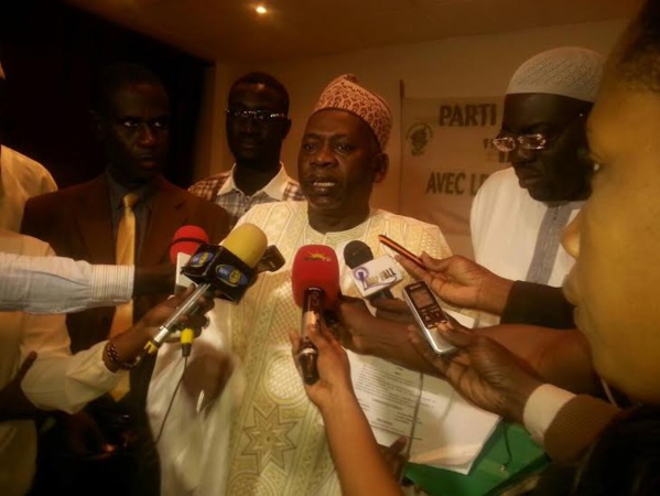 Le parti justice et développement (PJD) rejoint la mouvance Présidentielle Le parti justice et développement (PJD) rejoint la mouvance Présidentielle