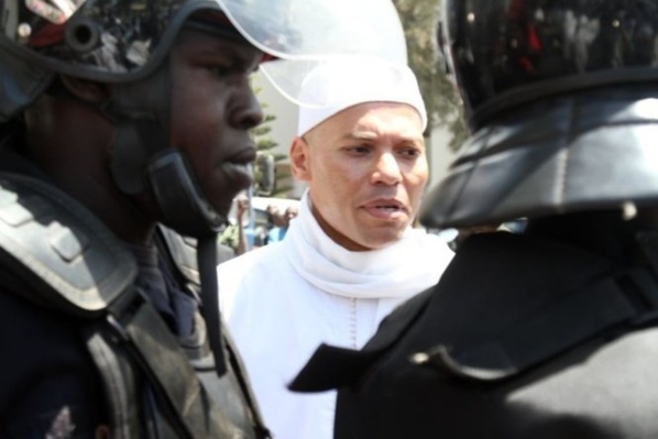  EXCLUSIVE DAKARPOSTE.COM: Karim Wade sort de prison, mais... EXCLUSIVE DAKARPOSTE.COM: Karim Wade sort de prison, mais...