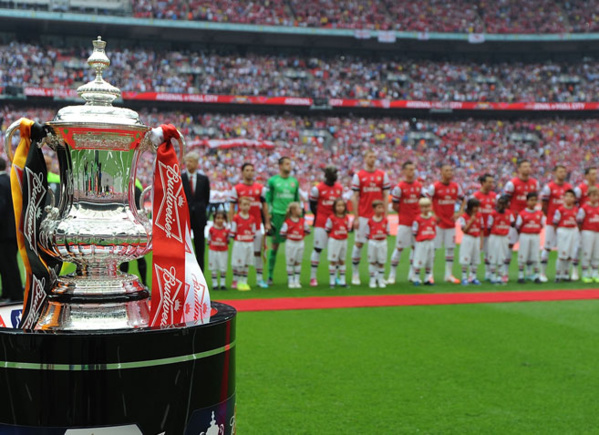 Aliko Dangote se dit toujours intéressé par le rachat du club de football londonien Arsenal Aliko Dangote se dit toujours intéressé par le rachat du club de football londonien Arsenal