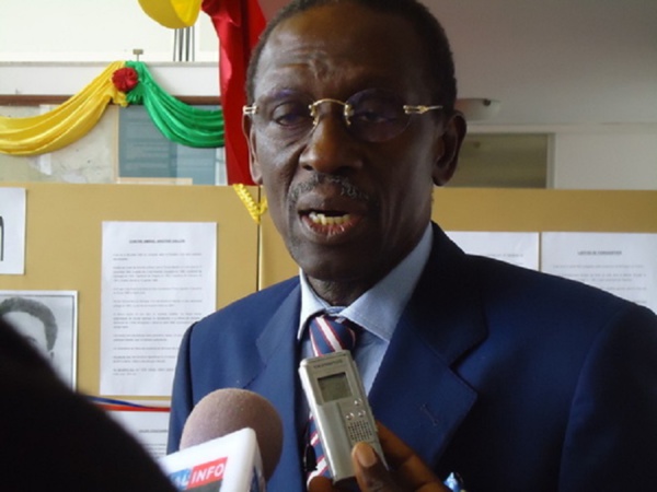 Doudou Wade ancien député, brise enfin le silence :   «  C’est la traque des membres du Pds et des vaincus du 25 mars 2012 conformément à la déclaration de Macky SALL aux Etats unis, lequel disait je cite : « j’ai un problème à régler avec les diri