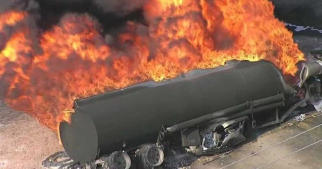 Kédougou/ Un camion-citerne rate un virage: Toutes les personnes à bord périssent, complètement calcinées Kédougou/ Un camion-citerne rate un virage: Toutes les personnes à bord périssent, complètement calcinées