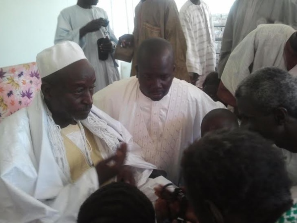 Le célèbre "Mini Car" ex chambellan de Serigne Saliou Mbacké, soutient désormais Idrissa Seck Le célèbre "Mini Car" ex chambellan de Serigne Saliou Mbacké, soutient désormais Idrissa Seck