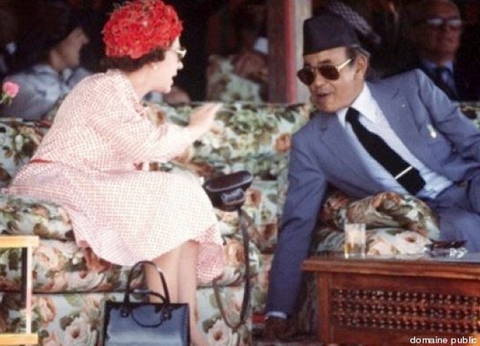 Style: Les 10 plus beaux costumes de Hassan II (PHOTOS) Style: Les 10 plus beaux costumes de Hassan II (PHOTOS)