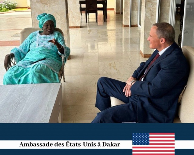 Crise politique au Sénégal : l'ambassadeur des Usa, Raynor a rencontré l'ancien Pm Mimi Touré Crise politique au Sénégal : l'ambassadeur des Usa, Raynor a rencontré l'ancien Pm Mimi Touré